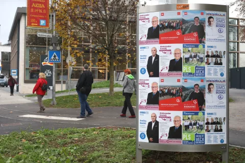 volilni oglasi plakati lokalne volitve 2022 Kranj in Radovljica / Foto: Gorazd Kavčič