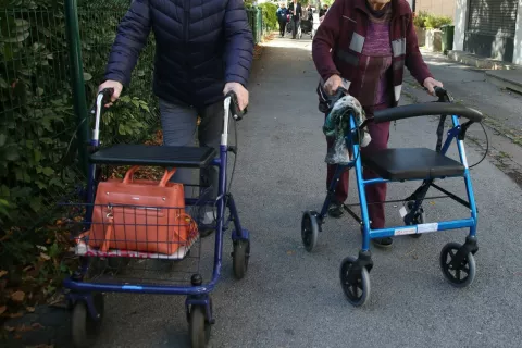starej&scaron;i občani / Foto: Gorazd Kavčič
