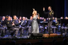 Božično novoletni koncert Policijskega orkestra Linhartova dvorana Radovljica z gosti Duo Maraaya / Foto: Tina Dokl