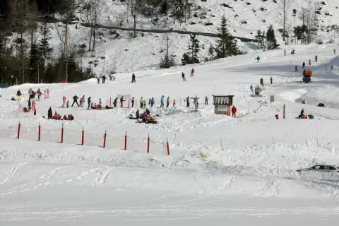 Park Jezersko reportaža smučanje drsanje sankanje tek na smučeh / Foto: Tina Dokl