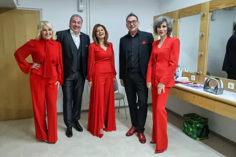 Božični gala koncert Dinamitke Alenka Godec, Simona Vodopivec Franko, Damjana Golavšek in orkester Bid Bang pod vodstvom Blaž Trček, povezovalec Marjan Bunič / Foto: Tina Dokl