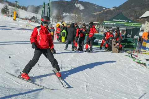 Elanov družinski dan Kranjska gora testi elanovih smuči, delavnice za otroke, animacijski program smučišče smučanje smučarji smučar smučarska sezona / Foto: Tina Dokl