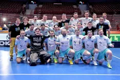 Slovenska reprezentanca v floorballu s selektorjem Gorazdom Tomcem / Foto: Arhiv Fzs