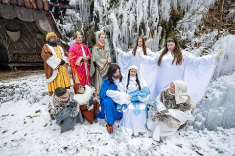 Ledeno kraljestvo in žive jaslice Mojstrana.Generalka živih jaslic / Foto: Nik Bertoncelj