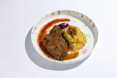 Meniji so sestavljeni iz domačih surovin. / Foto: Arhiv Organizatorjev