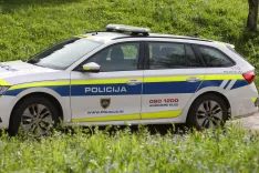 streljanje uboj Podgora občina Gorenja vas - Poljane Policijska postaja Škofja Loka policija iskanje helikopter policijski psi / Foto: Gorazd Kavčič