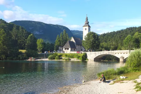 V občini Bohinj je dolg na prebivalca znašal 1154 evrov. / Foto: Gorazd Kavčič