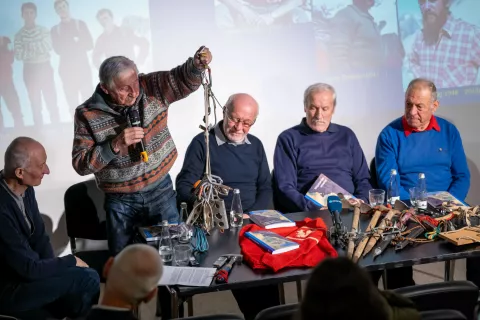 Od leve: Vladimir Habjan, Janez Dovžan, Janez Brojan, Janko Dovžan in Klavdij Mlekuž / Foto: Nik Bertoncelj