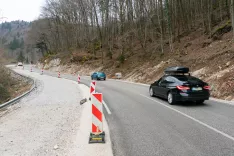 Na območju gradbišča na cesti v Soteski so policisti letos obravnavali pet prometnih nesreč, sicer pa naj bi se jih zgodilo že več kot dvajset. / Foto: Simon Benedičič