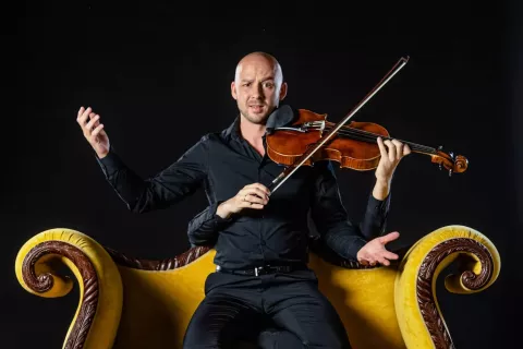 V kvartetu bo nastopil tudi violist Nejc Mikolič, z Anžetom Habjanom pobudnik Glasbenega abonmaja. / Foto: Arhiv Nejc Mikolič