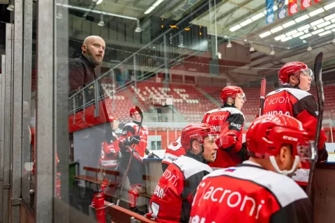 Polfinalna tekma državno prvenstvo hokej SIJ ACRONI JESENICE – RST PELLET CELJEtrener Niko Eronen / Foto: Nik Bertoncelj