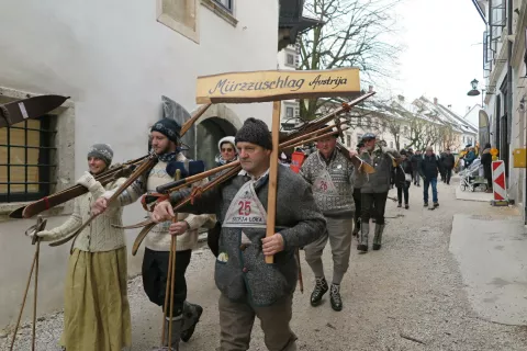 Parada je letos potekala po še vedno malce razkopanem mestnem jedru. / Foto: Vilma Stanovnik