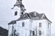 Župnijska cerkev svetega Janeza Krstnika je bila prvič omenjena v 13. stoletju. Današnja cerkev je bila sezidana leta 1778. / Foto: Arhiv Avtorice