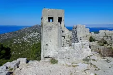 Trdnjave svetega Mihaela je bila v toku zgodovine velikokrat prezidana, zrušena, bombandirana. Postala je nema, ali pa zgovorna, kakor za koga, priča preteklosti. / Foto: Jelena Justin