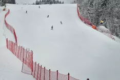 Na strmini v Podkorenu je pripravljenega zadosti snega. / Foto: Vilma Stanovnik