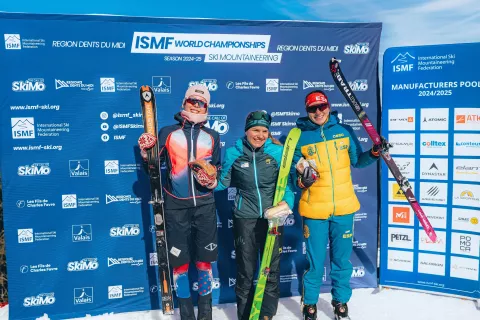 Klara Velepec je zmagala pred Norvežanko Elise Hjelset Andersen in Španko Laio Selles Sanchez. / Foto: Ismf