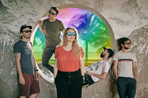 Barviti lovilci valov: Le Serpentine / Foto: arhiv skupine (Ksaver Šinkar) / Foto: 