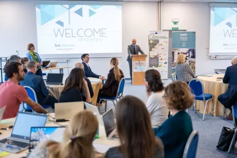 Cilj projekta je najti celostne rešitve za trajnostni razvoj. / Foto: Nik Bertoncelj