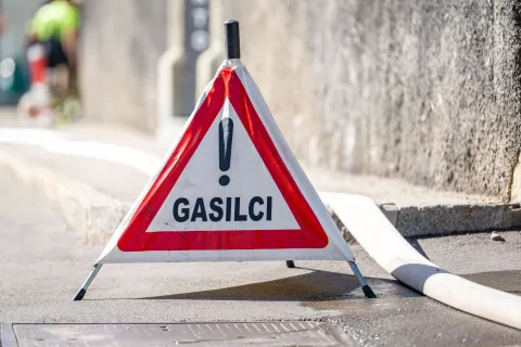 Simbolična fotografija gasilci / Foto: Nik Bertoncelj