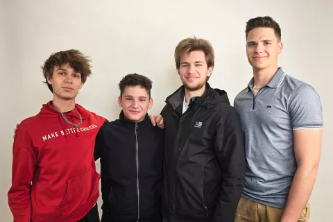 Dijaki zmagovalnih ekip Šolskega centra Kranj (z leve): Anže Perne, Aleksa Grublješić, Luka Možina in Luka Van Treven / Foto: arhiv šole