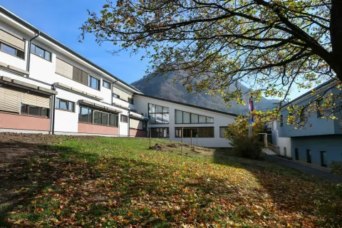 Z rebalansom proračuna so lani zagotovili hitro obnovo OŠ Bistrica po požaru. / Foto: Tina Dokl