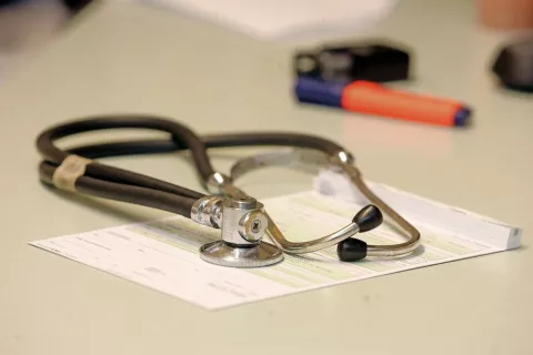 Samo v tednu od 1. do 8. marca je bilo na kranjsko območno enoto Nacionalnega inštituta za javno zdravje prijavljenih 15 primerov respiratornih obolenj, od tega osem okužb z virusom influence A. /Foto: Tina Dokl / Foto: 