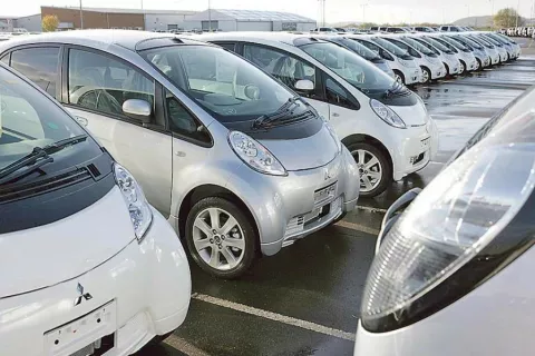Mitsubishi i-Miev naj bi bil prvi velikoserijski električni avtomobil na slovenskem trgu. / Foto: 