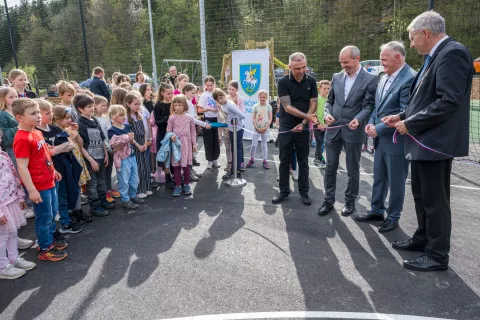 Otvoritev novega športnega parka v Hotemažah / Foto: Primož Pičulin