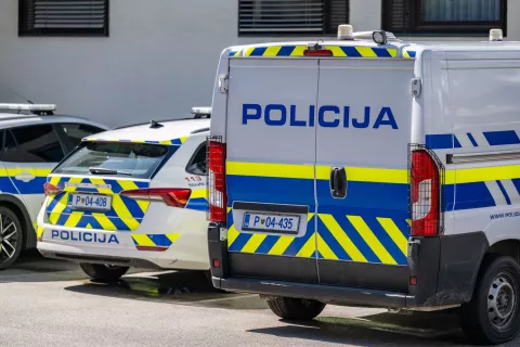 Simbolična fotografija Policijsko vozilo / Foto: Nik Bertoncelj