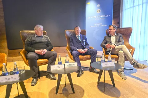 Župan Bohinja Jože Sodja, predsednik Ribiške zveze Slovenije Miroslav Žaberl in direktor Turizma Bohinj Klemen Langus / Foto: Marjana Ahačič