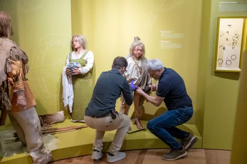 Nova stalna razstava v pritličju predstavlja zgodbo o Blejskem gradu, &scaron;e pred nastankom grajskega kompleksa. / Foto: Nik Bertoncelj