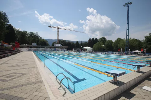 obnova bazena poletna sezona plavanje rekreacija Radovljica / Foto: Gorazd Kavčič