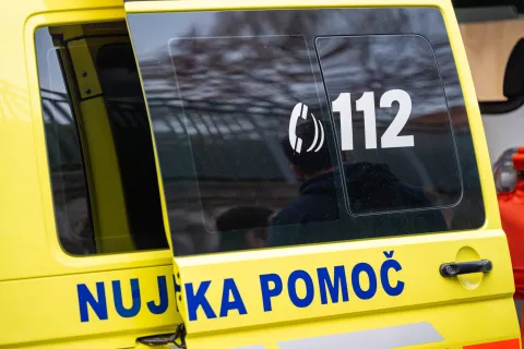 Simbolična fotografija Reševalno vozilo Nujna medicinska pomoč / Foto: Nik Bertoncelj