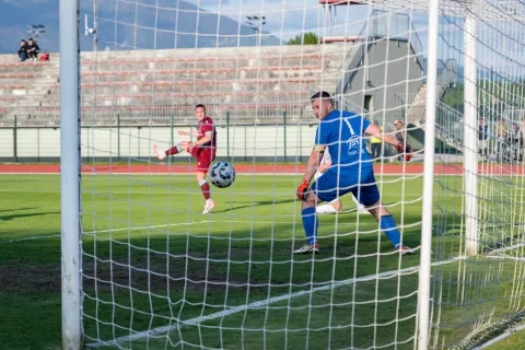 Nogometna tekma Triglav Kranj - ND Bilje, 2 SNL, 25 krog / Foto: Primož Pičulin