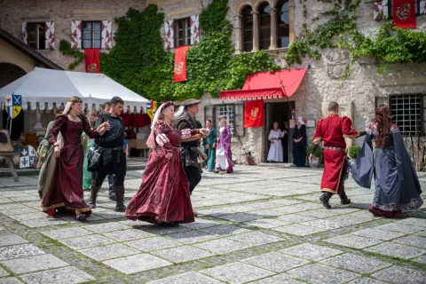 Blejski grad bo ta konec tedna gostil sedemnajsto izvedbo Srednjeveških dnevov. / Foto: Primož Pičulin, arhiv Gorenjskega glasa