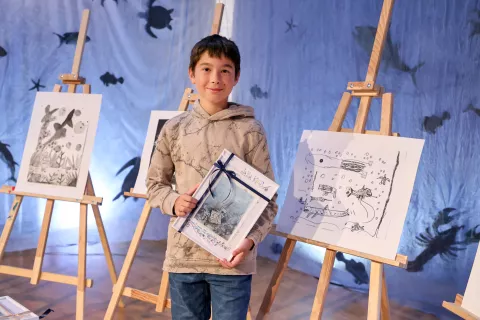 Nagrado za najboljše likovno delo v drugi triadi je prejel Jaša Kos iz Osnovne šole Jakoba Aljaža Kranj. / Foto: Tina Dokl