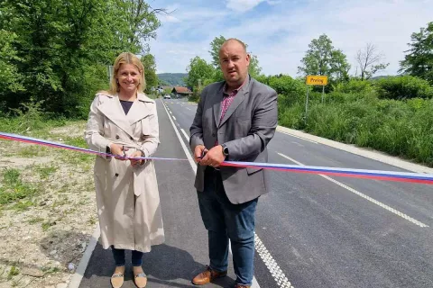 Preloška cesta, ki je bila v letošnjem letu deležna temeljite prenove, je ponovno odprta. / Foto: Arhiv Občine Domžale