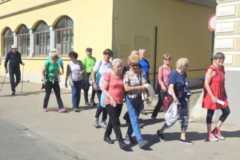 Pot, dolga približno štiri kilometre, jih je vodila po Kamniku in okolici. / Foto: Nika Toporiš