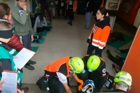 Ocenjujejo pristop, obnašanje, komuniciranje znotraj ekipe, s sodniki, svojci. / Foto: arhiv ekipe ABCDE Slovenia