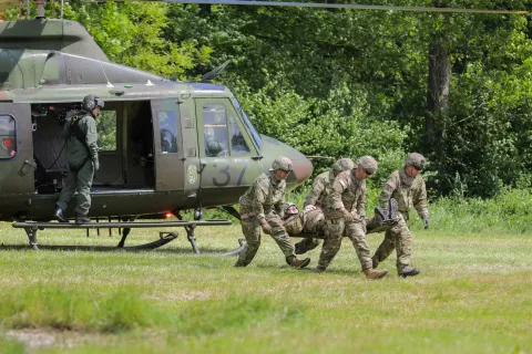 mednarodna vojaška vaja Zvezda Triglava 2023 Bohinjska Bela / Foto: Tina Dokl