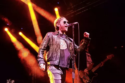 Rokenrol do jutranjih ur za slovo od letošnje Kranjske noči: petkov večer je sklenil Rok'n'Band, sobotnega pa skupini Dan D ter Big Foot Mama. / Foto: Primož Pičulin / Foto: 