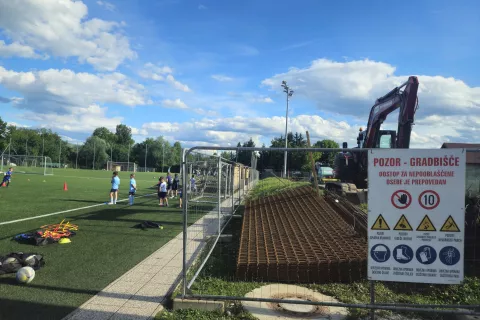 Dela v Športnem parku Virtus potekajo skladno s terminskim planom. / Foto: Nika Toporiš