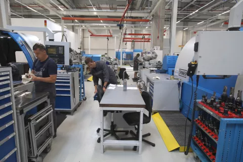 odprtje podjetje Bosch Rexroth industrijska cona Brnik letališče nove delovna mesta / Foto: Gorazd Kavčič