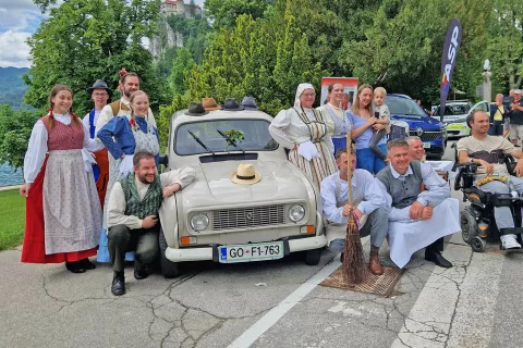 Sredi junija članice z vokalno skupino nastopijo na dobrodelnem dogodku Pahorjeva katra. / Foto: Arhiv Avtorice