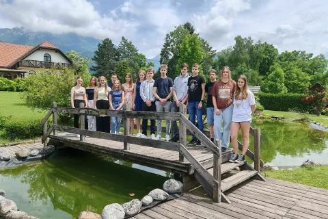 Devetošolci, ki z odličnim uspehom zapuščajo osnovnošolske klopi v Preddvoru / Foto: Alenka Brun