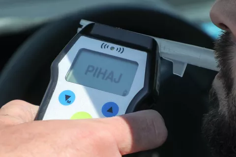 policija varnost promet kontrola prometa šofer 0.0 / Foto: Tina Dokl