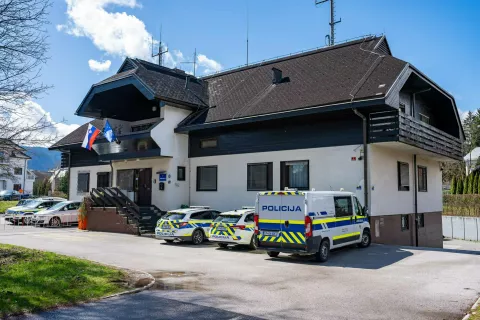 Simbolična fotografija občina Bled policijska postaja Bled / Foto: Nik Bertoncelj