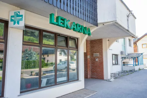 Simbolična fotografija Občina Žirovnica Zdravstvena postaja ŽirovnicaDovoz in zemljišče Zdravstveni dom Žirovnica / Foto: Nik Bertoncelj