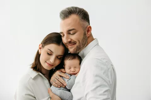 Znotraj družinskega fotografiranja je nastal tudi videospot za pesem Rad te imam. / Foto: Arhiv Pevca (tinaanže Photography)