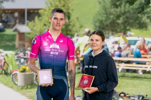 Absolutna zmagovalca sta postala Jan Jazbec in Dominika Zupančič Valant. / Foto: Simon Benedičič